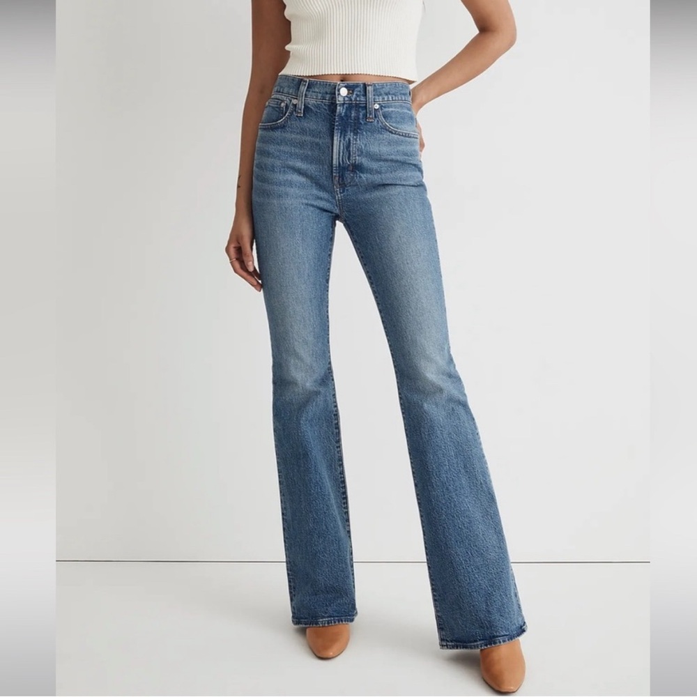 EUC Madewell The Perfect Vintage Flare Jean 25
